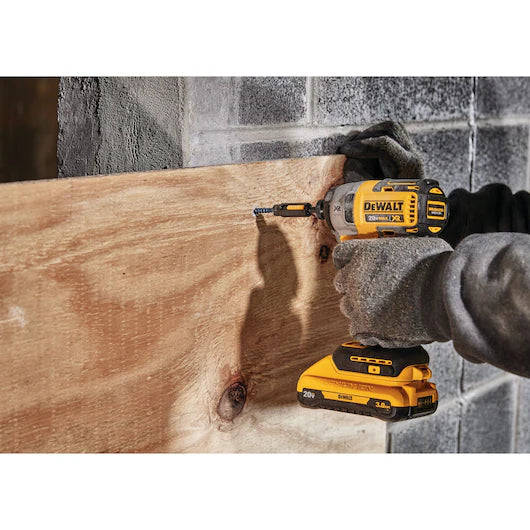 Kit DeWalt Taladro Percutor y Amoladora + Mascara Protectora.